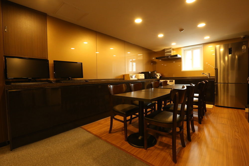 Philstay Dongdaemun Avenue โซล ภายนอก รูปภาพ